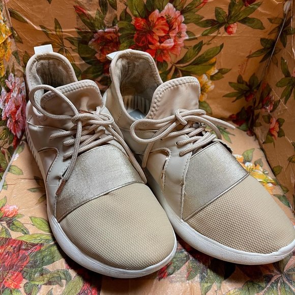 DV Dolce Vita Rayne Mid top sneakers 9.5 - Picture 2 of 12